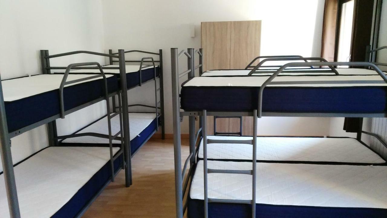 Albergue De Benabarre-Calumet Экстерьер фото